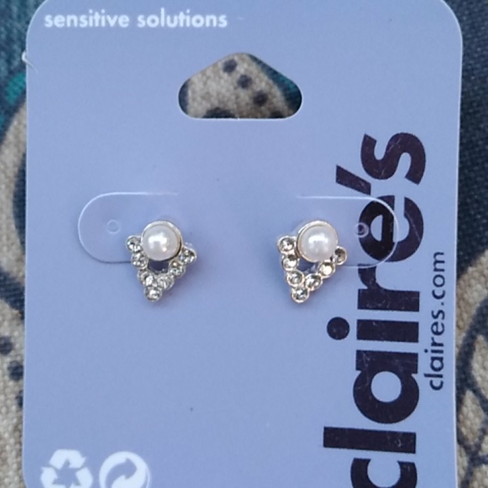 New! "Claires" sensitive solutions Earrings